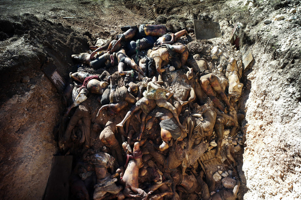 2010 Haiti Earthquake: Haitian Mass Grave